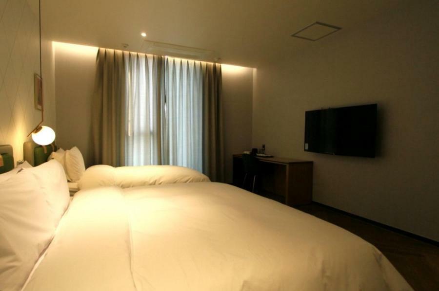 Perfect Hotel Gimhae Екстериор снимка